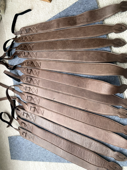 JOBLOT - B-Stock Genuine Soft leather guitar Straps 13pc. - Image 4