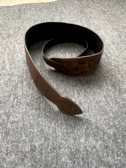 JOBLOT - B-Stock Genuine Soft leather guitar Straps 13pc.